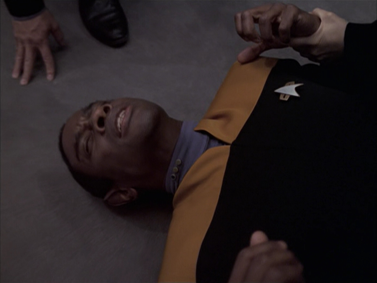 extant_StarTrek_VOY_6x23-Fury_02132.jpg
