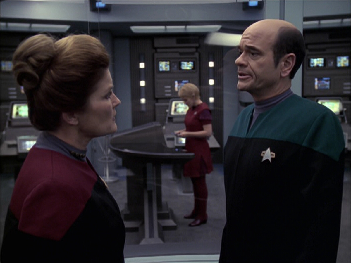 extant_StarTrek_VOY_6x23-Fury_02189.jpg