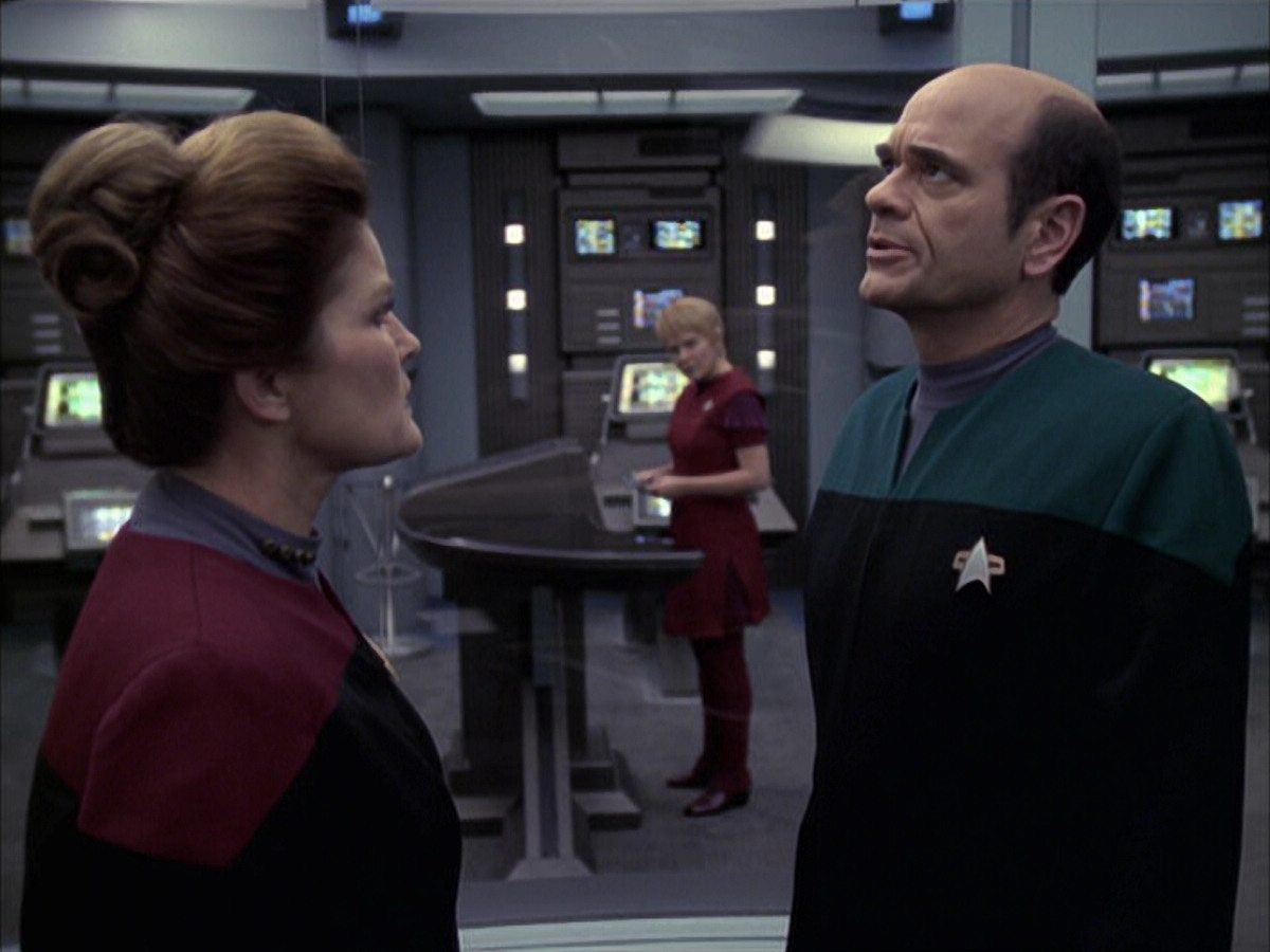 extant_StarTrek_VOY_6x23-Fury_02198.jpg