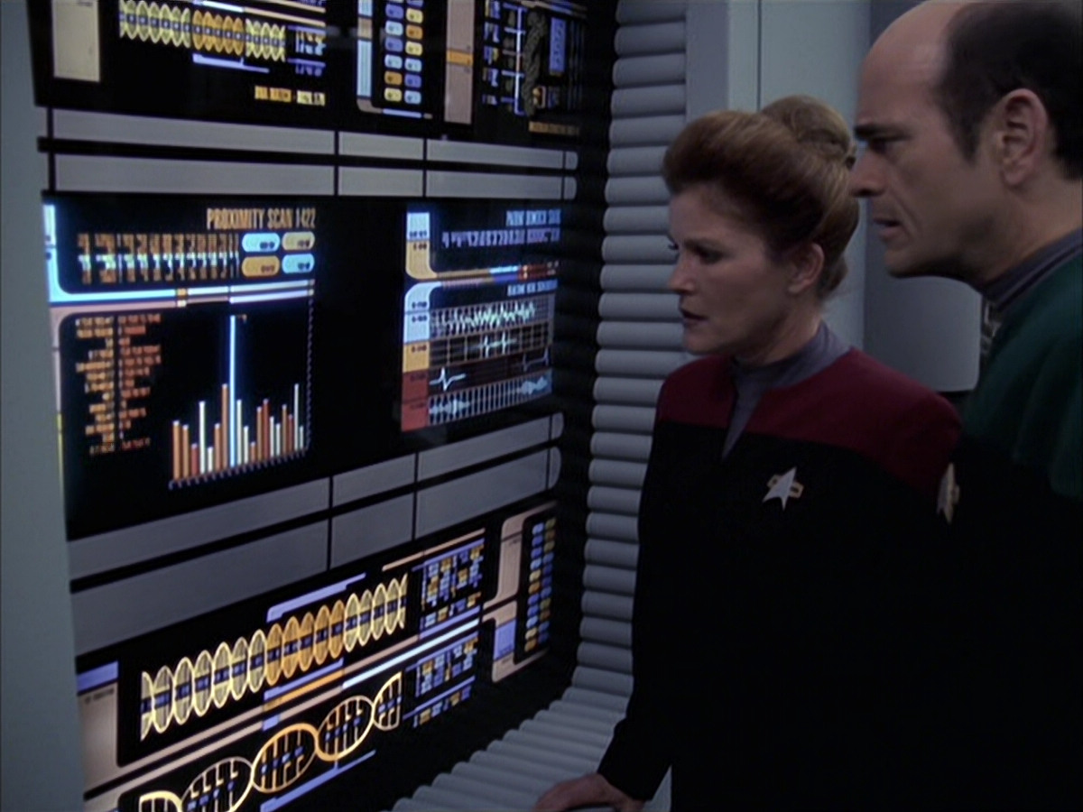 extant_StarTrek_VOY_6x23-Fury_02216.jpg