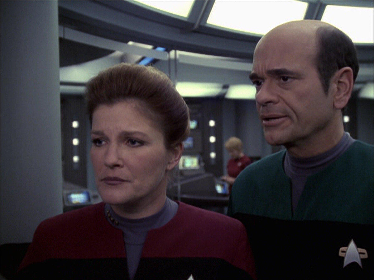 extant_StarTrek_VOY_6x23-Fury_02232.jpg