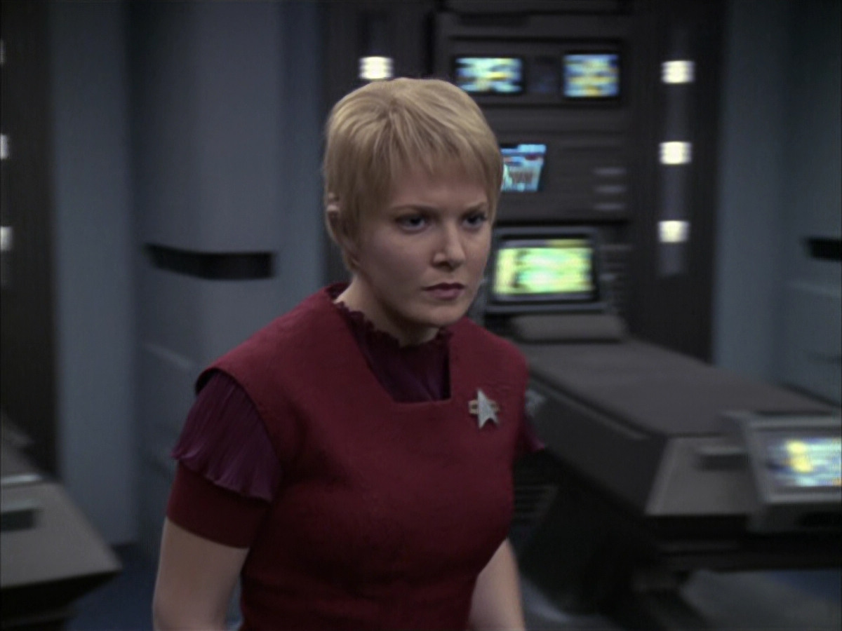 extant_StarTrek_VOY_6x23-Fury_02288.jpg