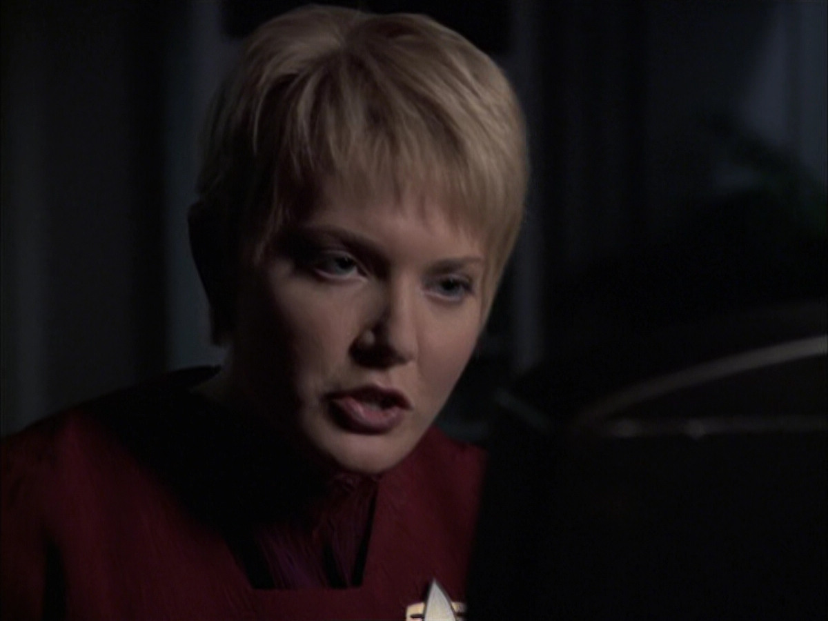 extant_StarTrek_VOY_6x23-Fury_02317.jpg