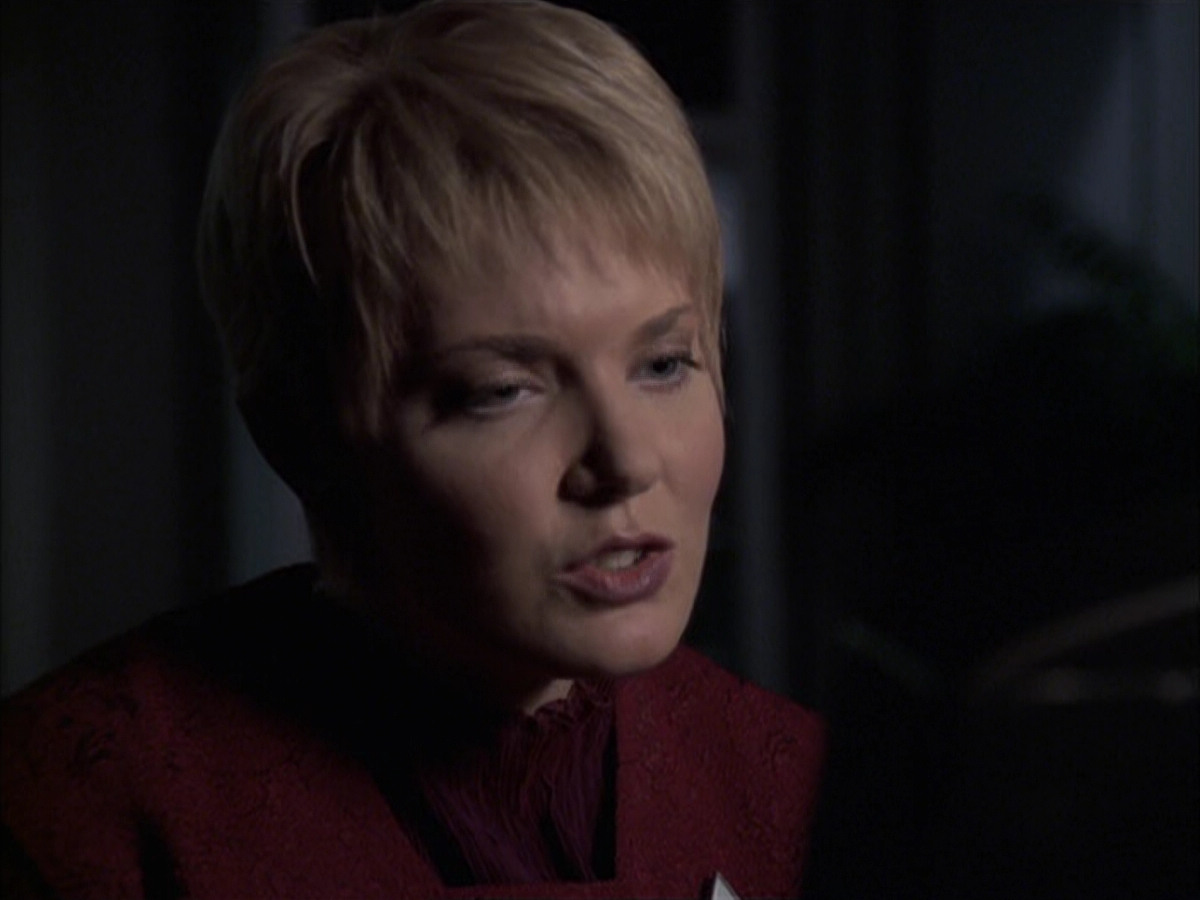extant_StarTrek_VOY_6x23-Fury_02324.jpg