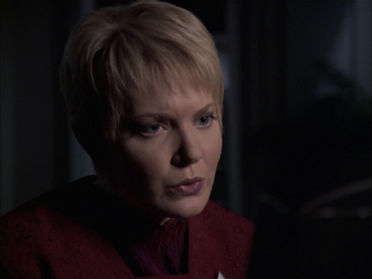 extant_StarTrek_VOY_6x23-Fury_02325.jpg