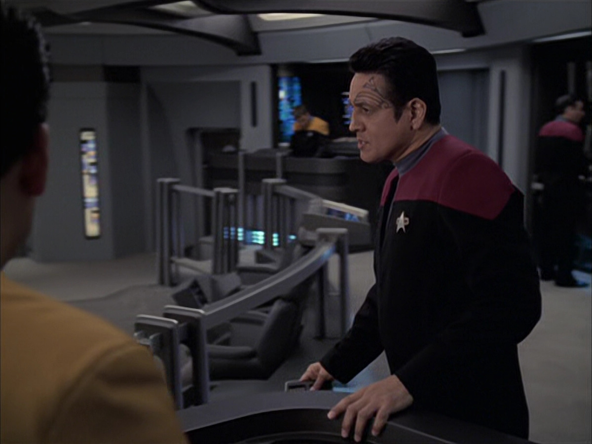 extant_StarTrek_VOY_6x23-Fury_02341.jpg