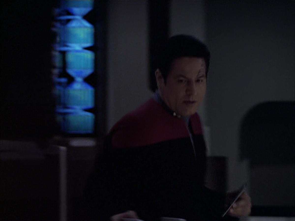 extant_StarTrek_VOY_6x23-Fury_02349.jpg
