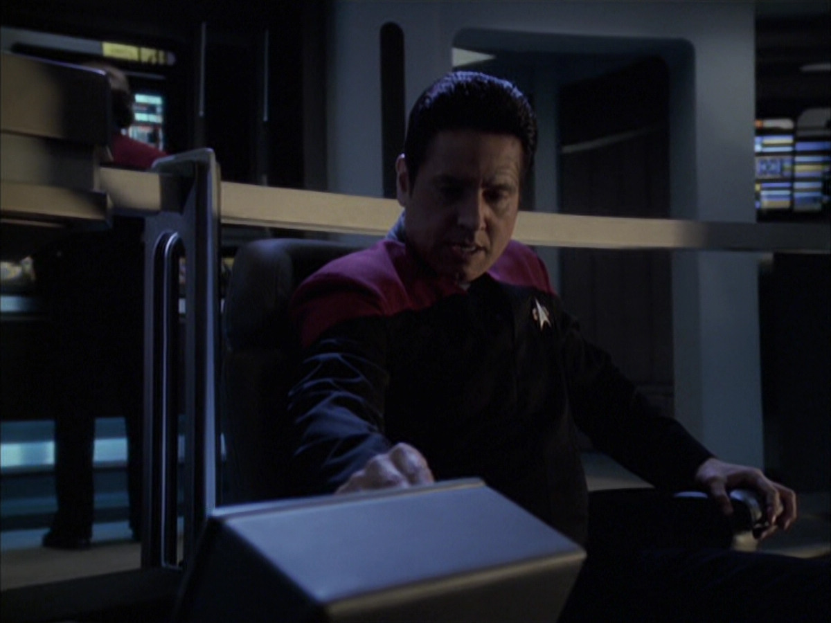 extant_StarTrek_VOY_6x23-Fury_02428.jpg