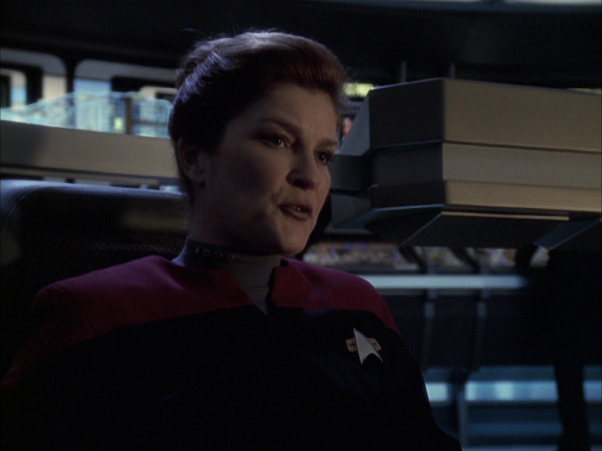 extant_StarTrek_VOY_6x23-Fury_02438.jpg