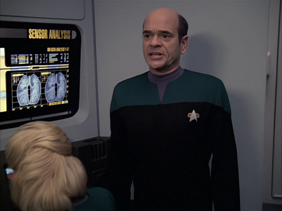 extant_StarTrek_VOY_6x23-Fury_02449.jpg