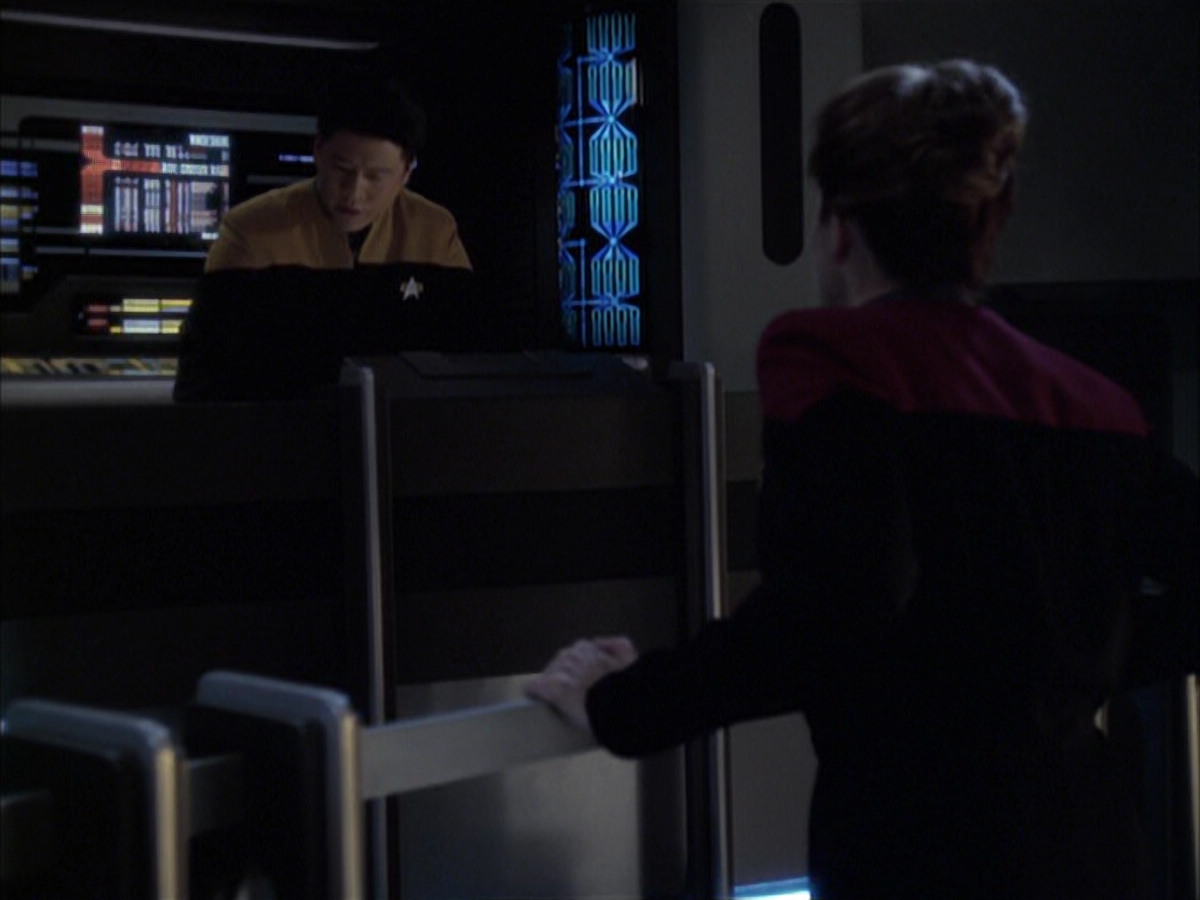 extant_StarTrek_VOY_6x23-Fury_02462.jpg