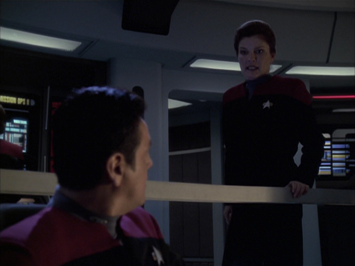 extant_StarTrek_VOY_6x23-Fury_02507.jpg