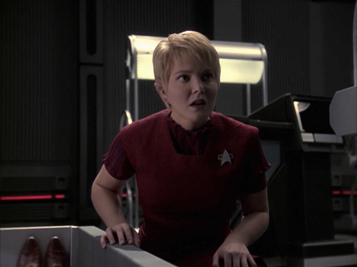 extant_StarTrek_VOY_6x23-Fury_02535.jpg