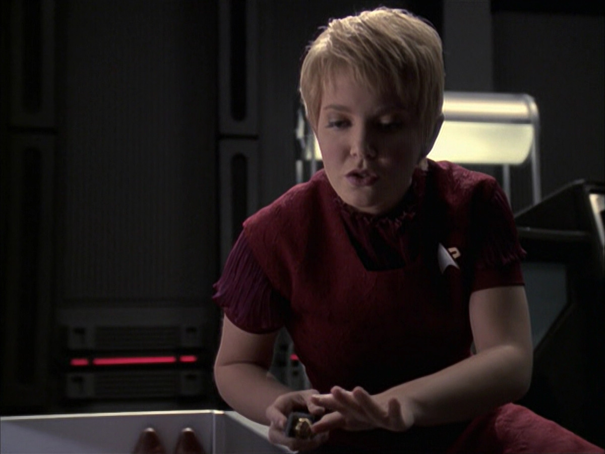 extant_StarTrek_VOY_6x23-Fury_02550.jpg
