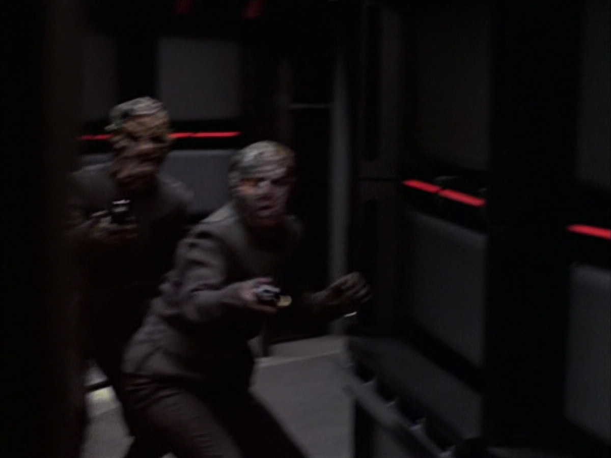 extant_StarTrek_VOY_6x23-Fury_02569.jpg