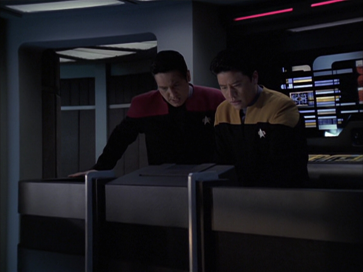extant_StarTrek_VOY_6x23-Fury_02597.jpg