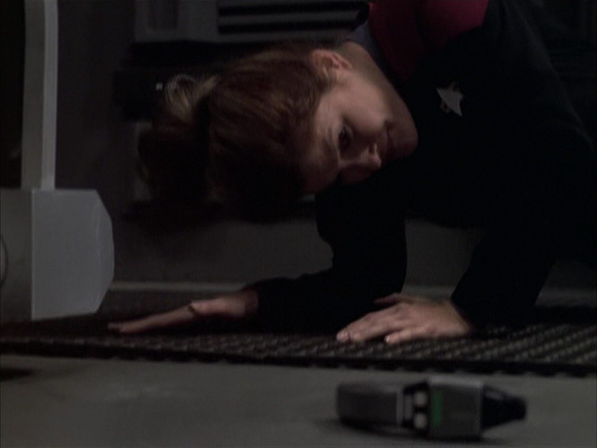extant_StarTrek_VOY_6x23-Fury_02651.jpg
