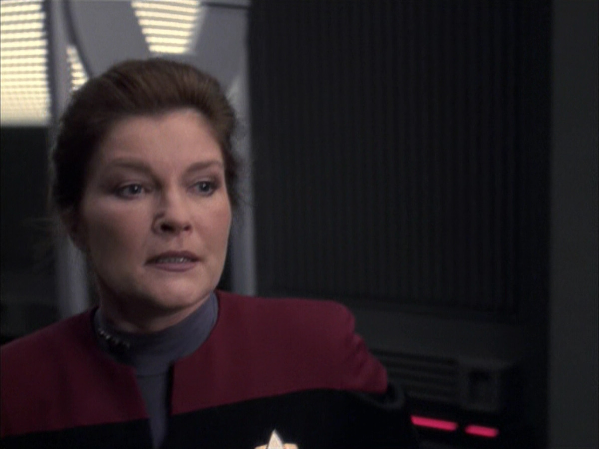 extant_StarTrek_VOY_6x23-Fury_02666.jpg