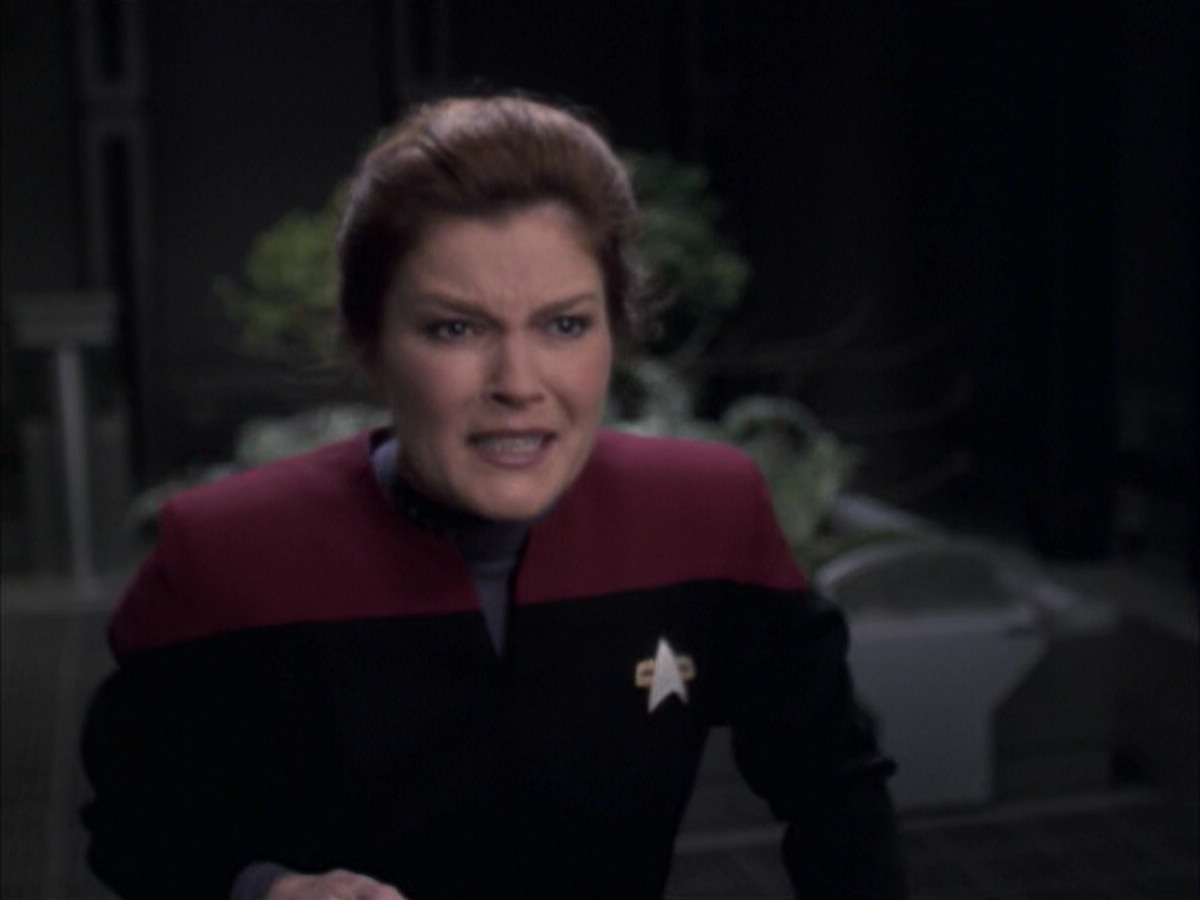 extant_StarTrek_VOY_6x23-Fury_02685.jpg