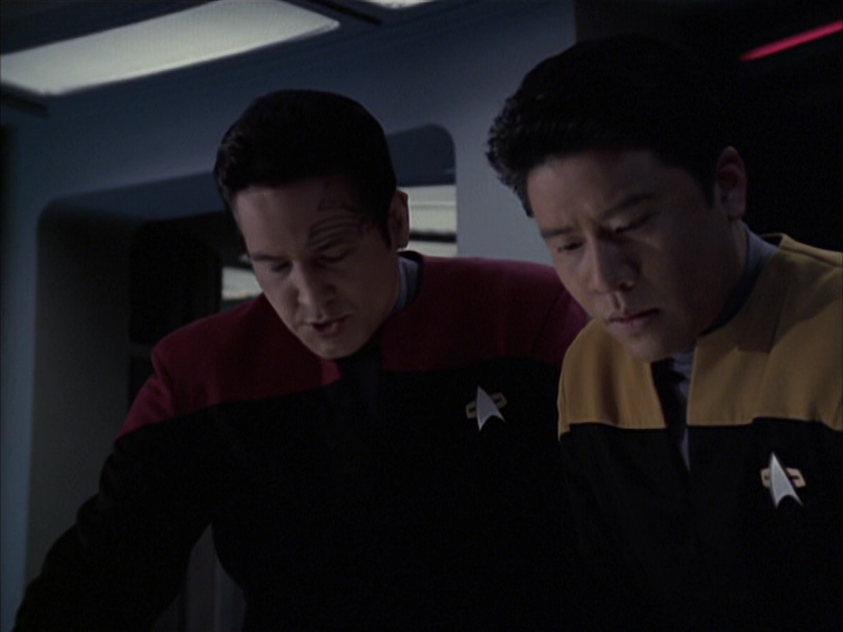 extant_StarTrek_VOY_6x23-Fury_02707.jpg