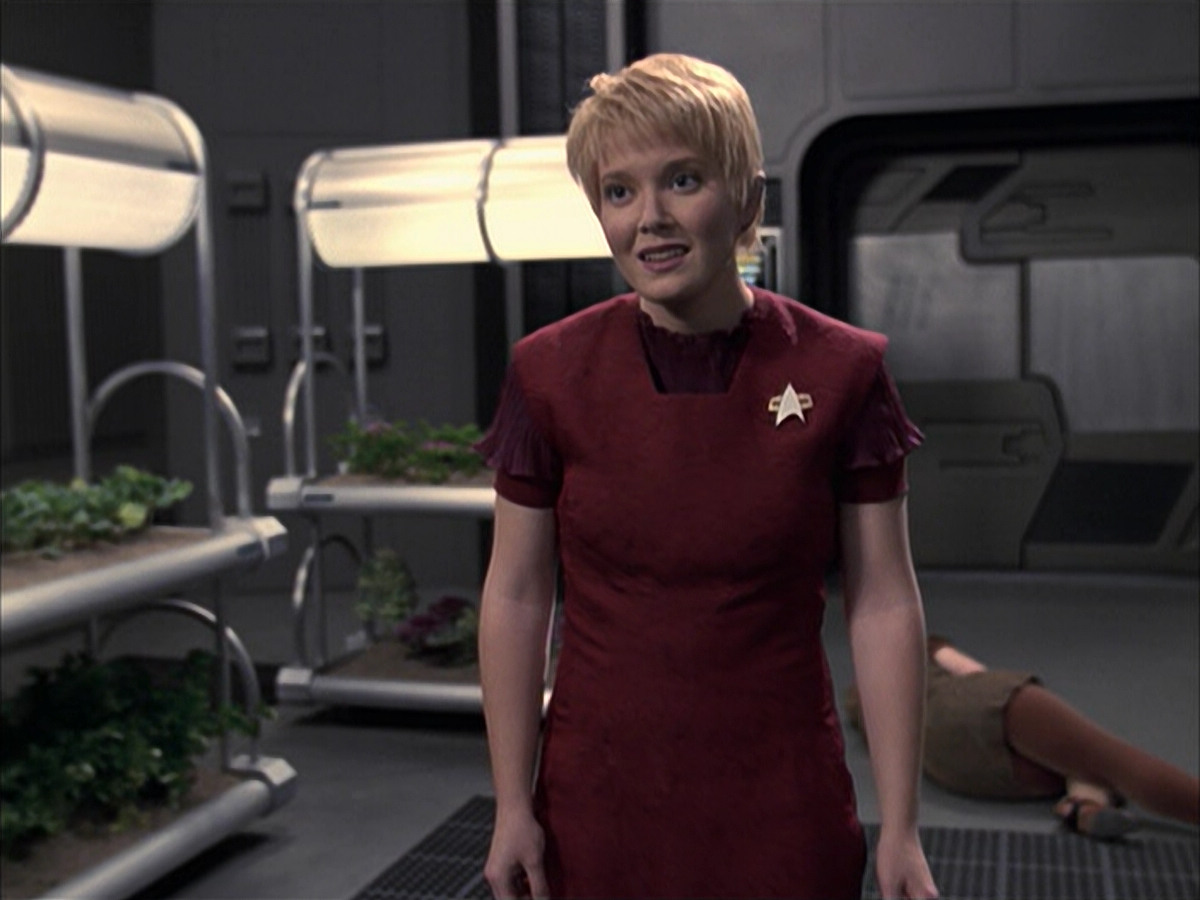 extant_StarTrek_VOY_6x23-Fury_02737.jpg