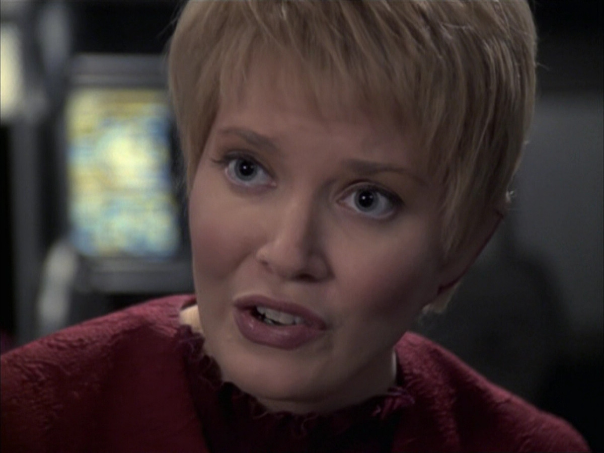extant_StarTrek_VOY_6x23-Fury_02760.jpg