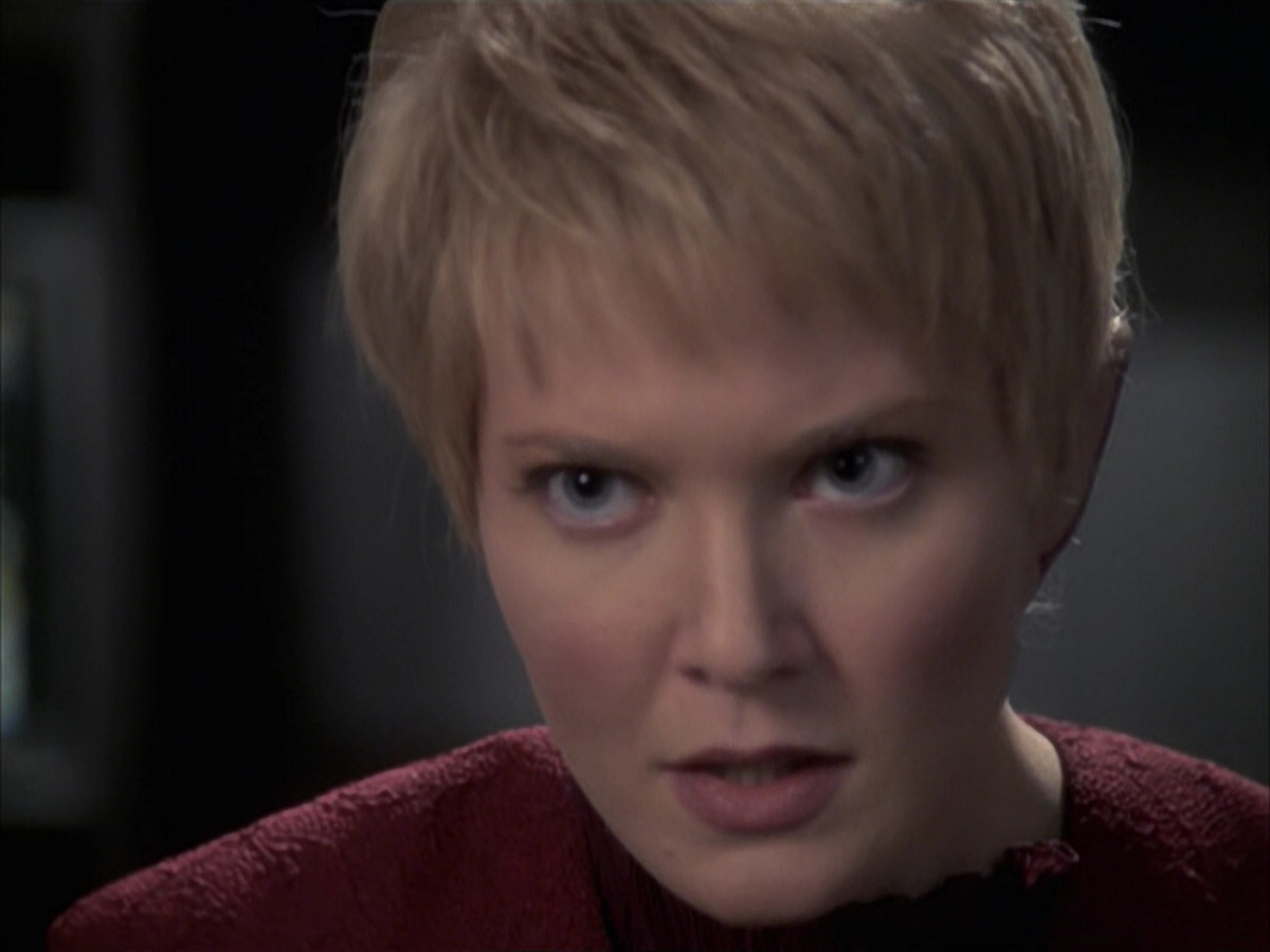 extant_StarTrek_VOY_6x23-Fury_02772.jpg