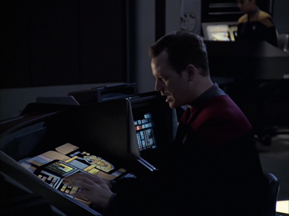 extant_StarTrek_VOY_6x23-Fury_02787.jpg