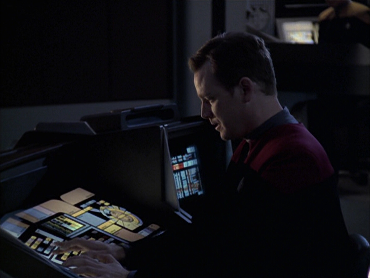 extant_StarTrek_VOY_6x23-Fury_02790.jpg