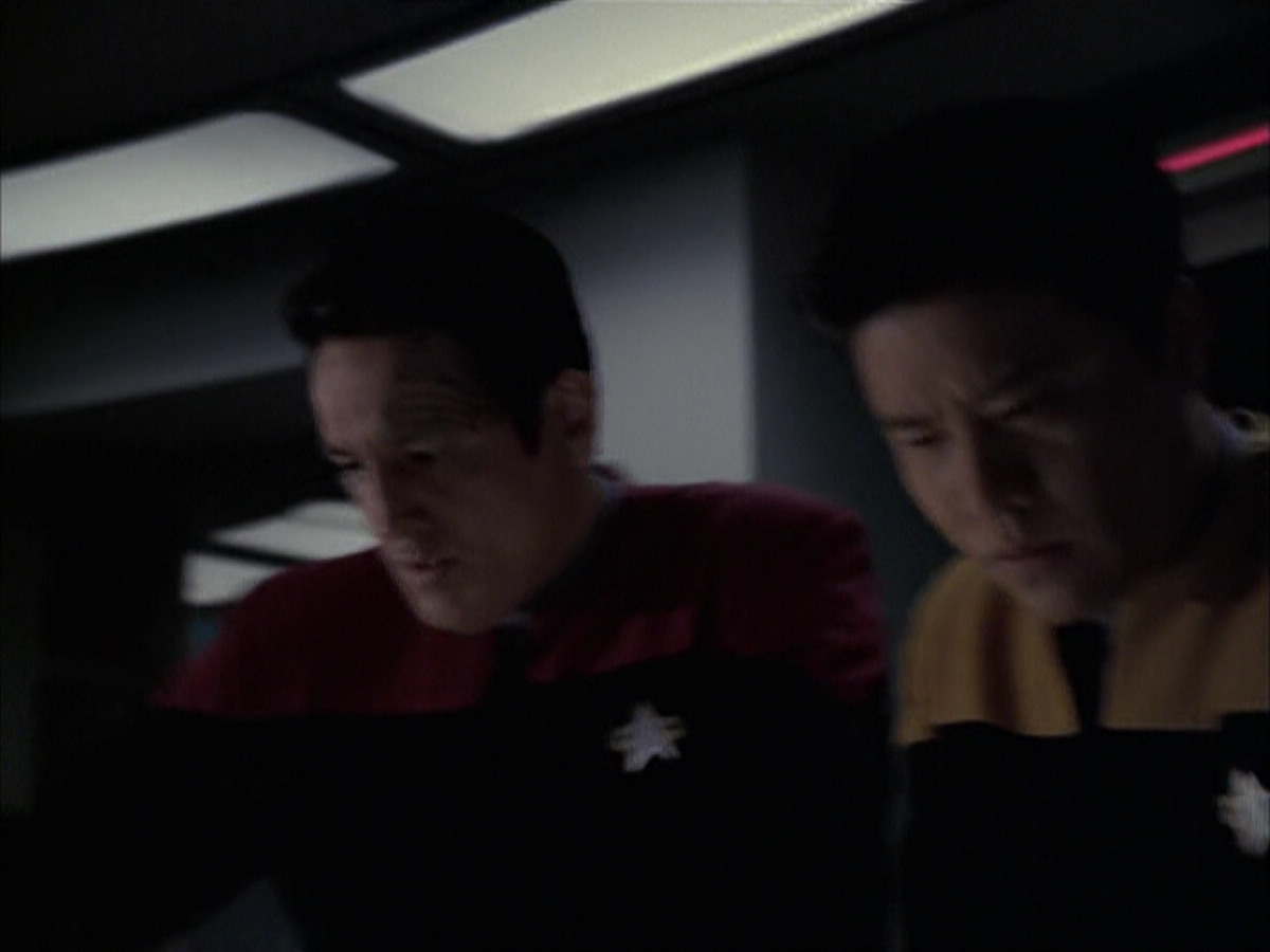 extant_StarTrek_VOY_6x23-Fury_02811.jpg
