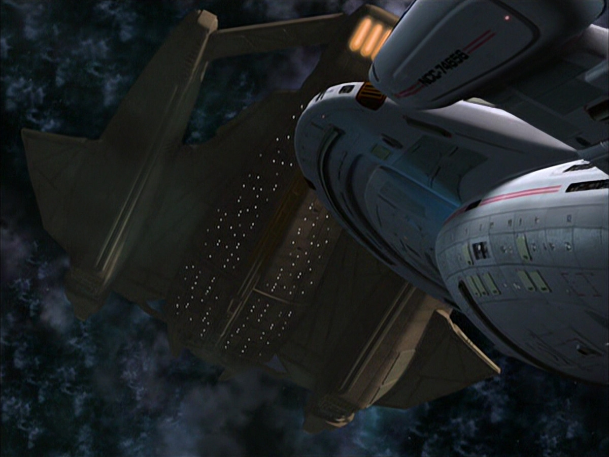 extant_StarTrek_VOY_6x23-Fury_02824.jpg