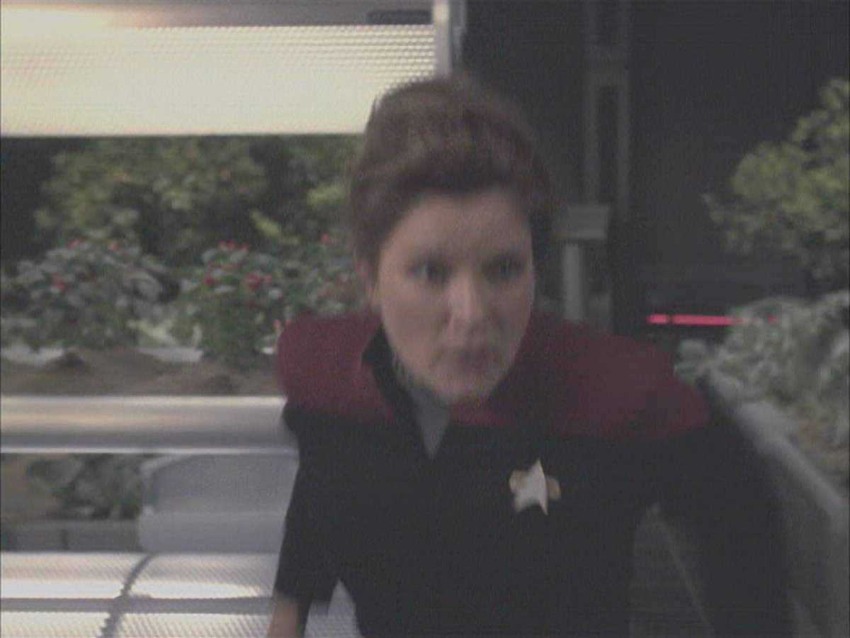 extant_StarTrek_VOY_6x23-Fury_02848.jpg