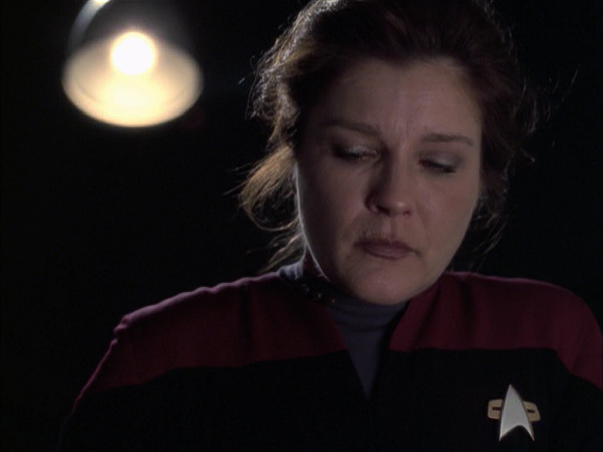 extant_StarTrek_VOY_6x23-Fury_02893.jpg