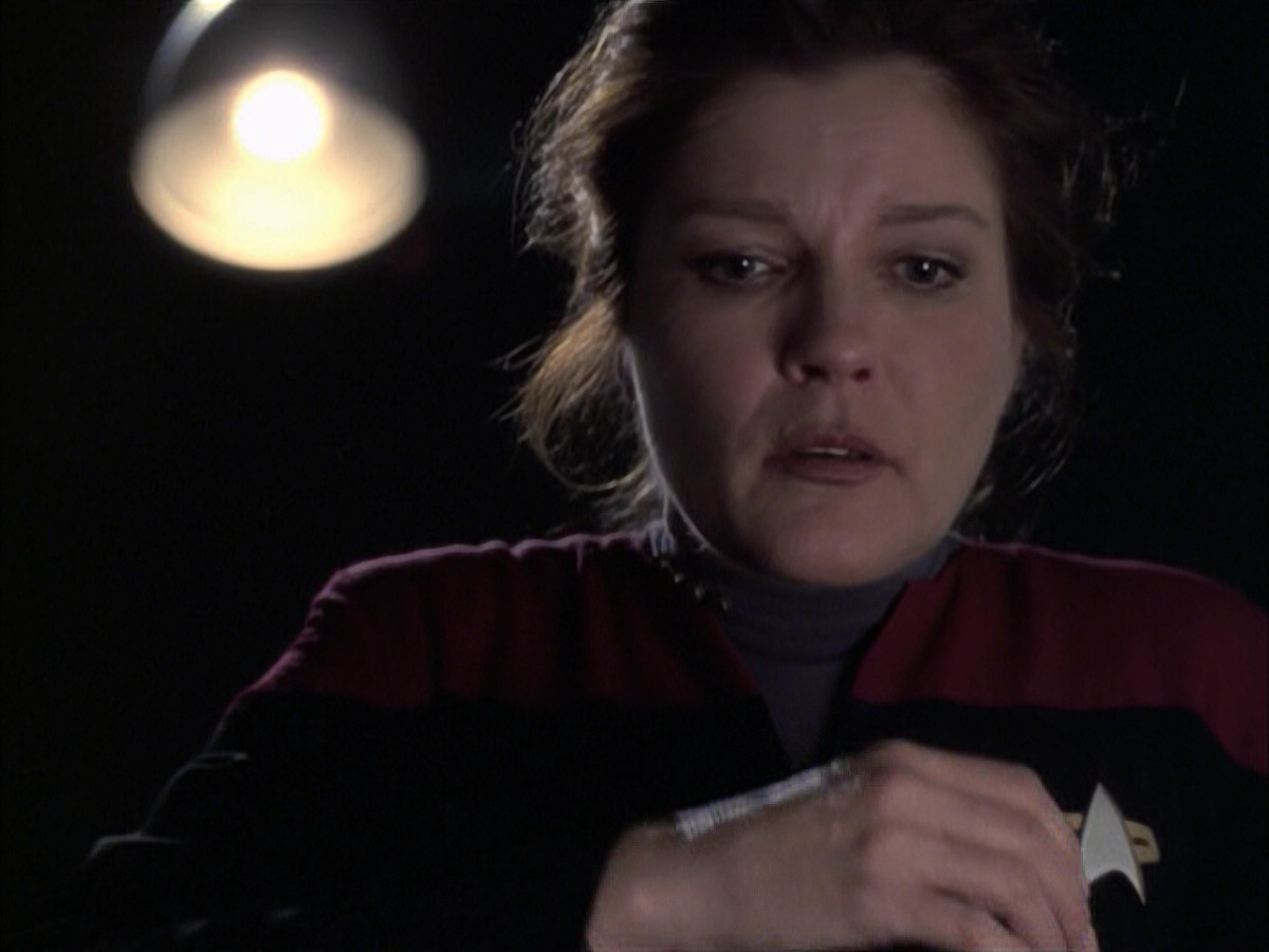 extant_StarTrek_VOY_6x23-Fury_02894.jpg