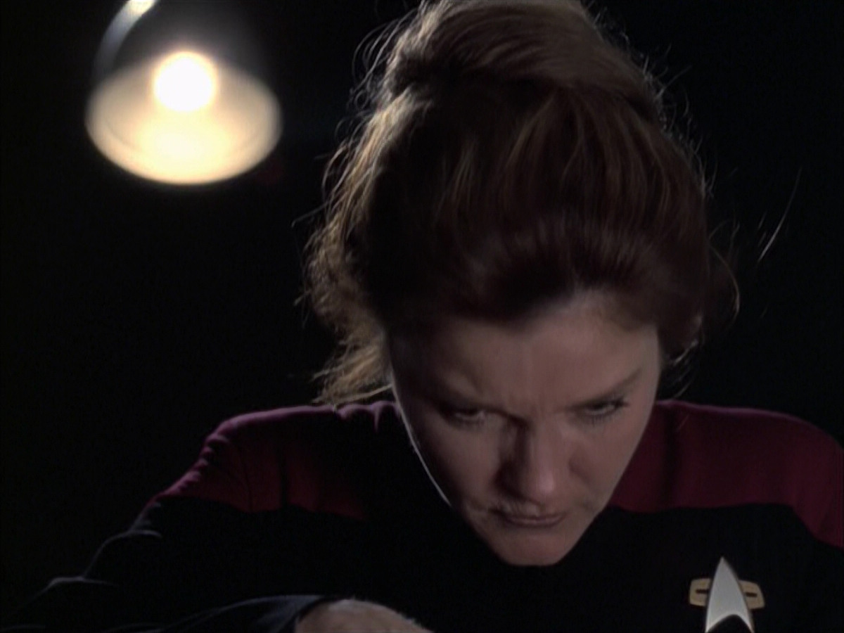 extant_StarTrek_VOY_6x23-Fury_02904.jpg
