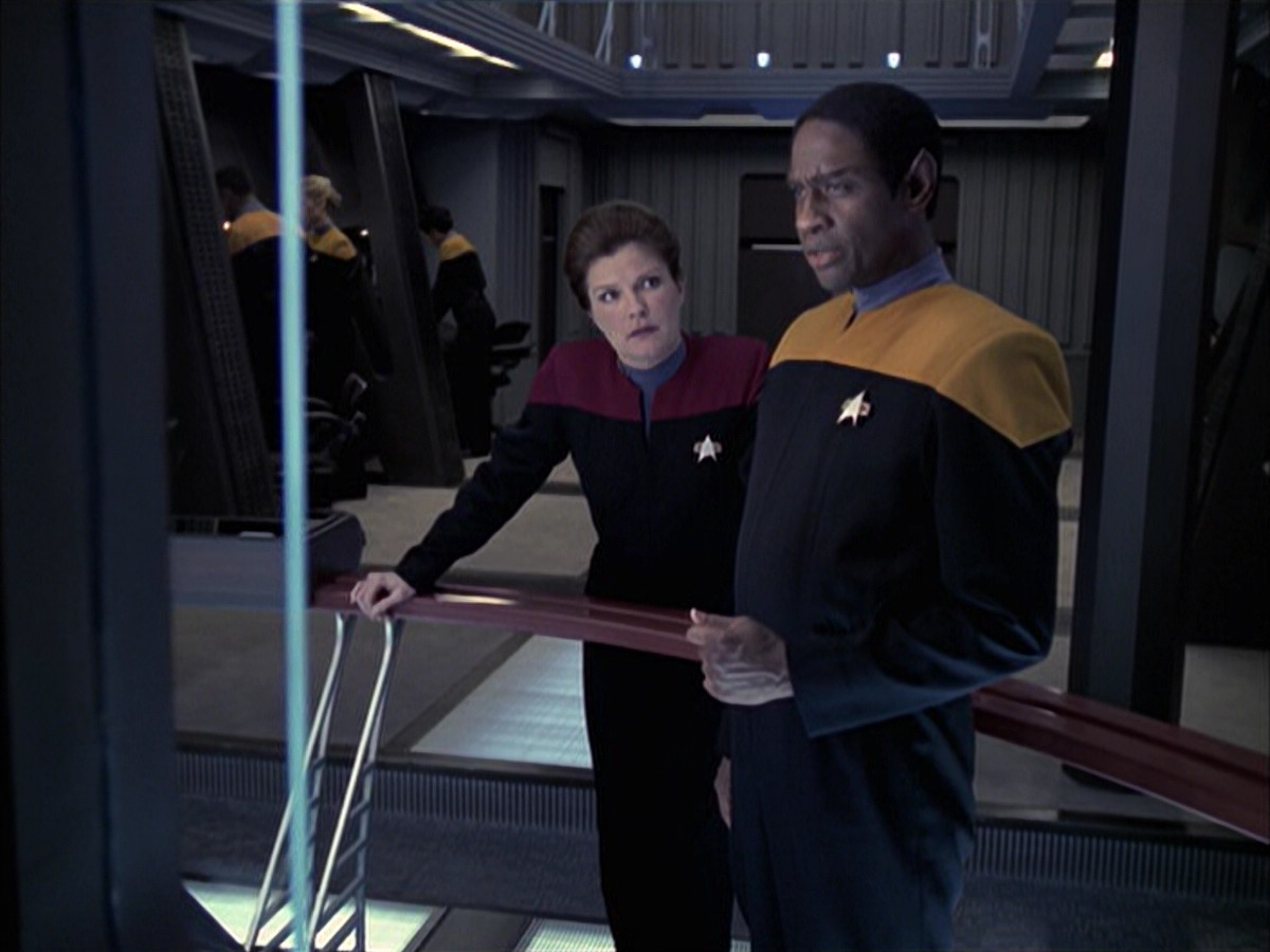 extant_StarTrek_VOY_6x23-Fury_02959.jpg
