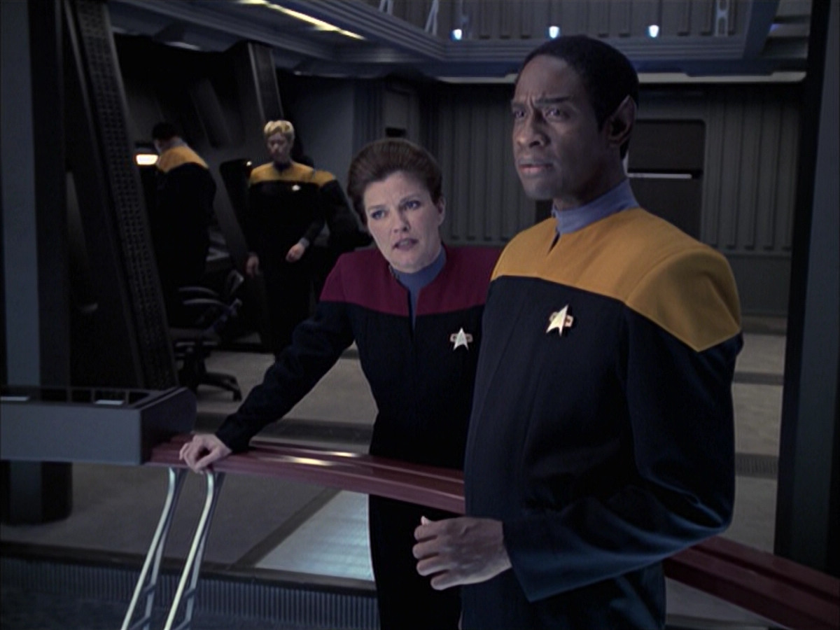 extant_StarTrek_VOY_6x23-Fury_02969.jpg