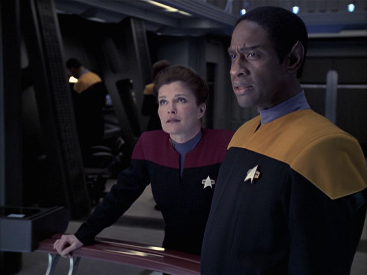 extant_StarTrek_VOY_6x23-Fury_02980.jpg