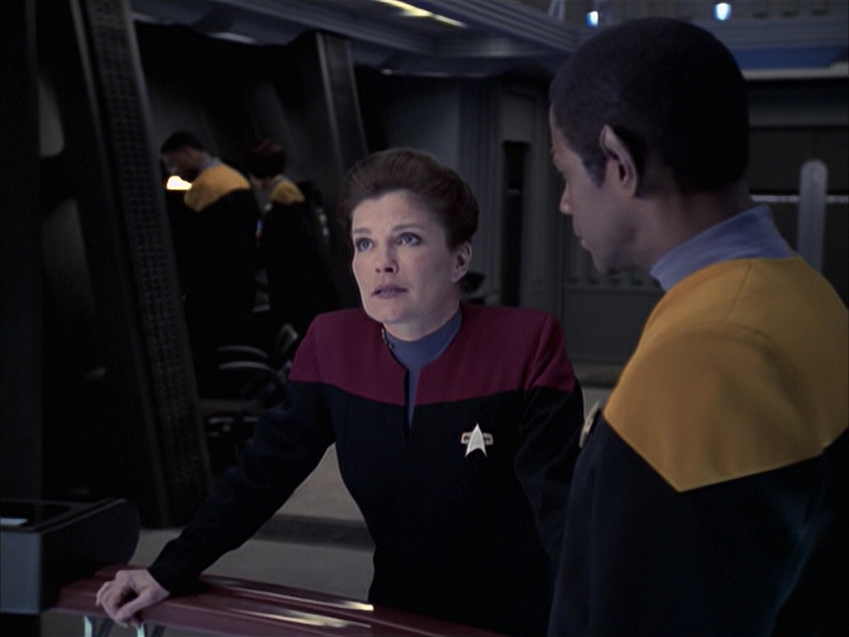 extant_StarTrek_VOY_6x23-Fury_02983.jpg