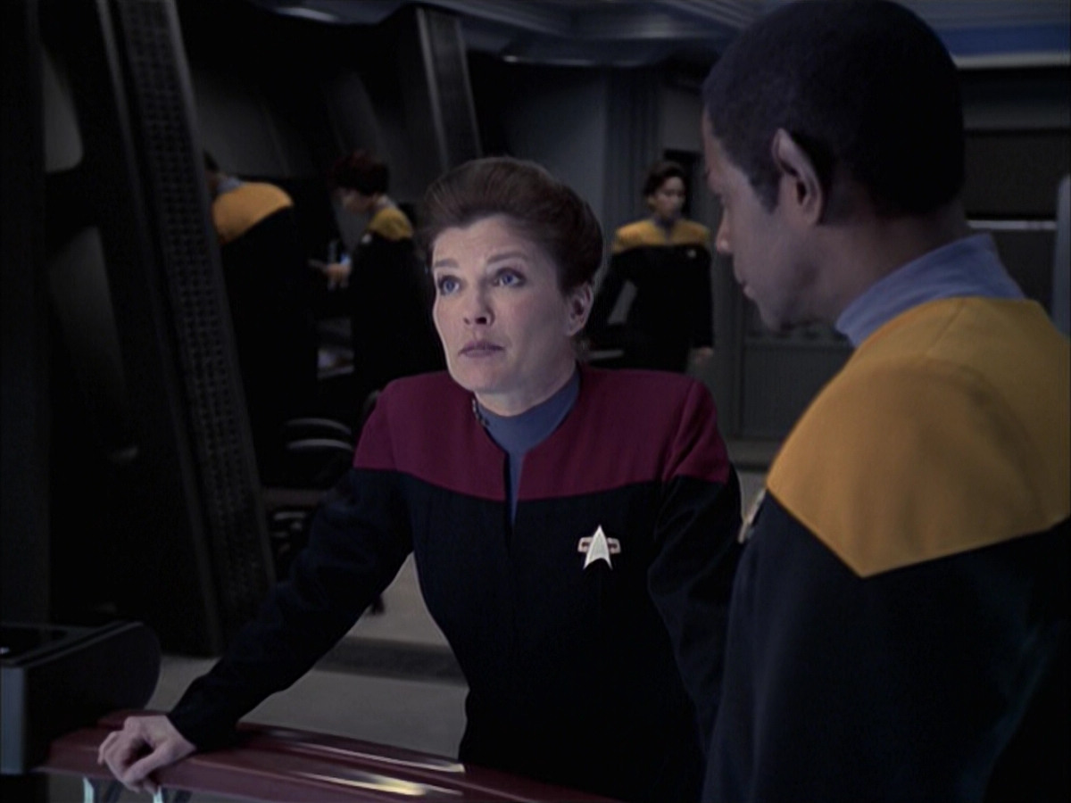 extant_StarTrek_VOY_6x23-Fury_02985.jpg
