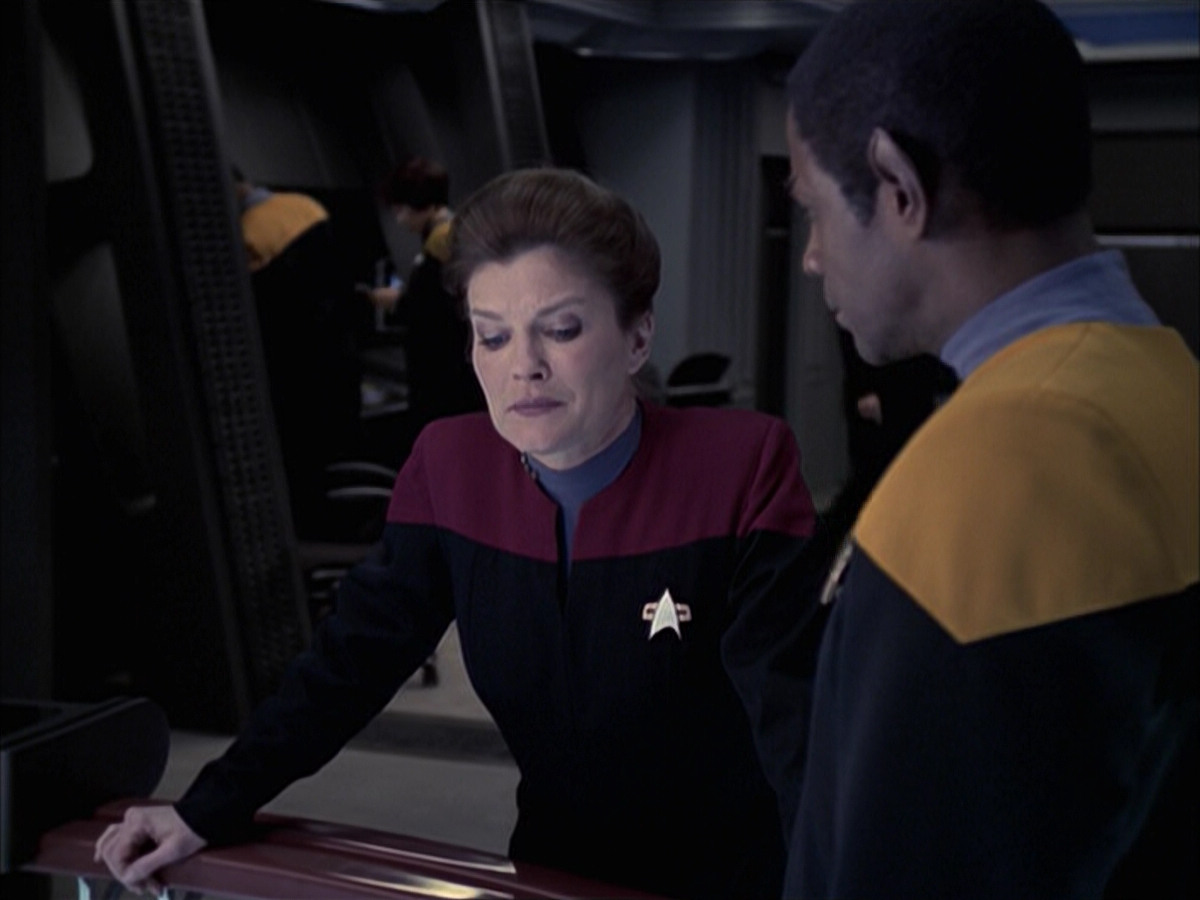 extant_StarTrek_VOY_6x23-Fury_02986.jpg
