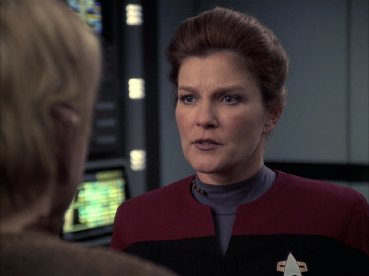 extant_StarTrek_VOY_6x23-Fury_03036.jpg