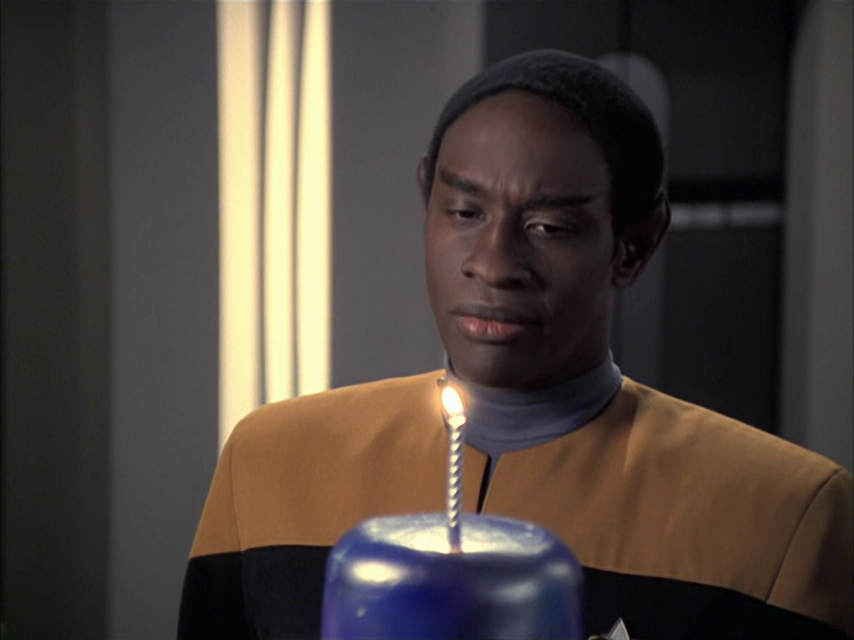 extant_StarTrek_VOY_6x23-Fury_03102.jpg