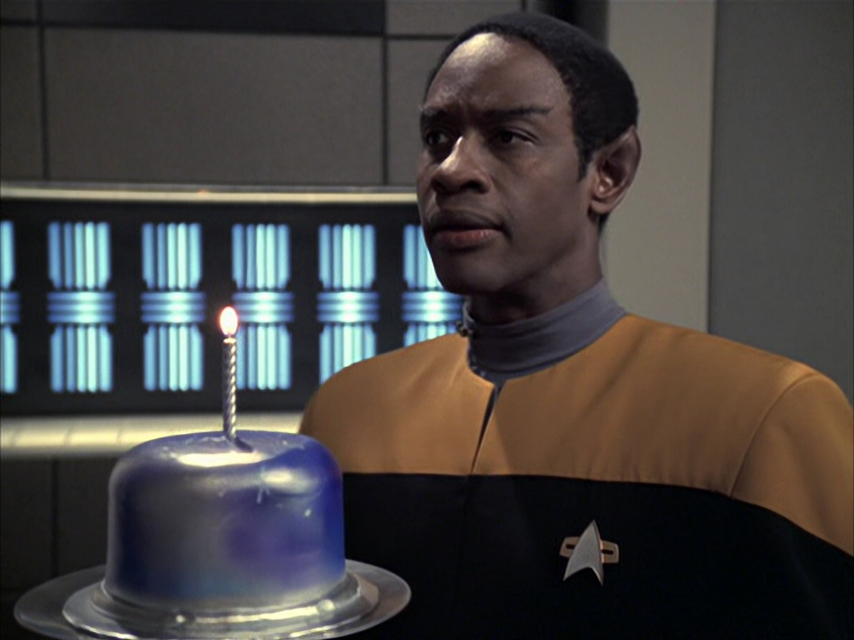 extant_StarTrek_VOY_6x23-Fury_03127.jpg
