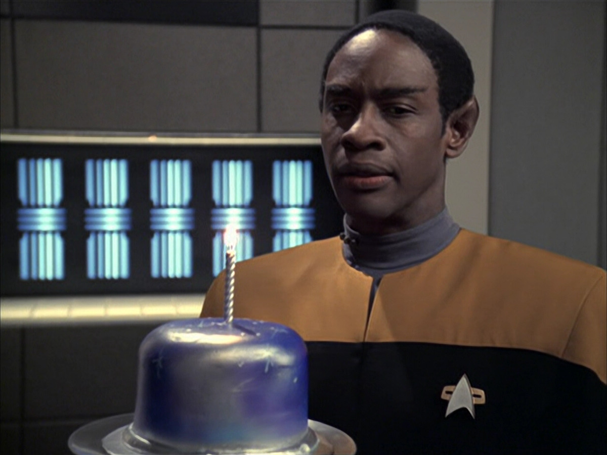 extant_StarTrek_VOY_6x23-Fury_03129.jpg
