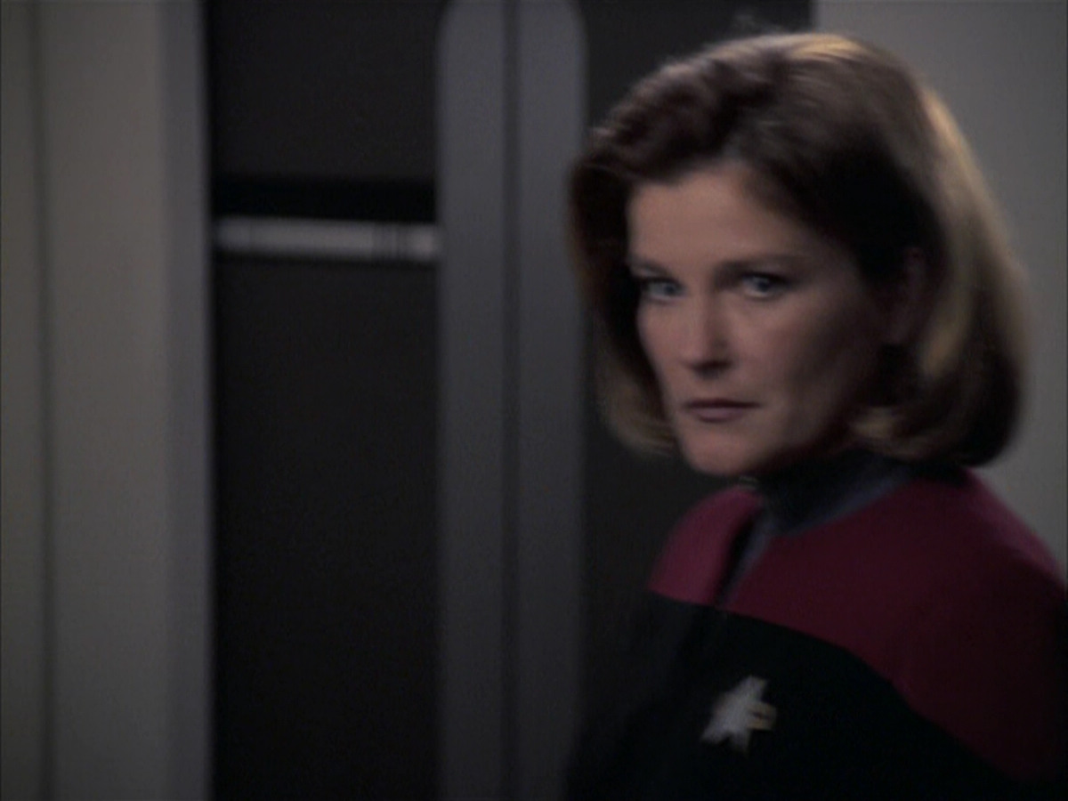 extant_StarTrek_VOY_6x23-Fury_03132.jpg