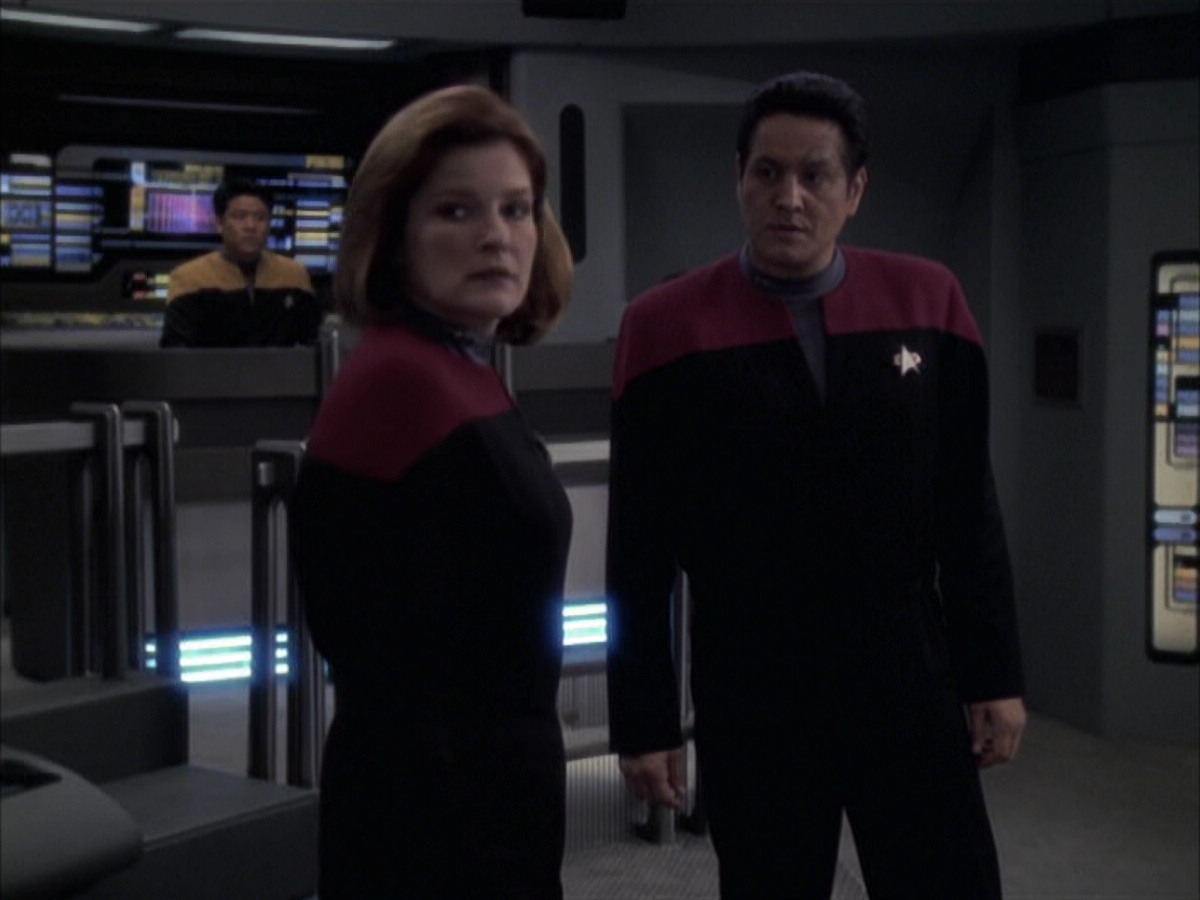 extant_StarTrek_VOY_6x23-Fury_03165.jpg