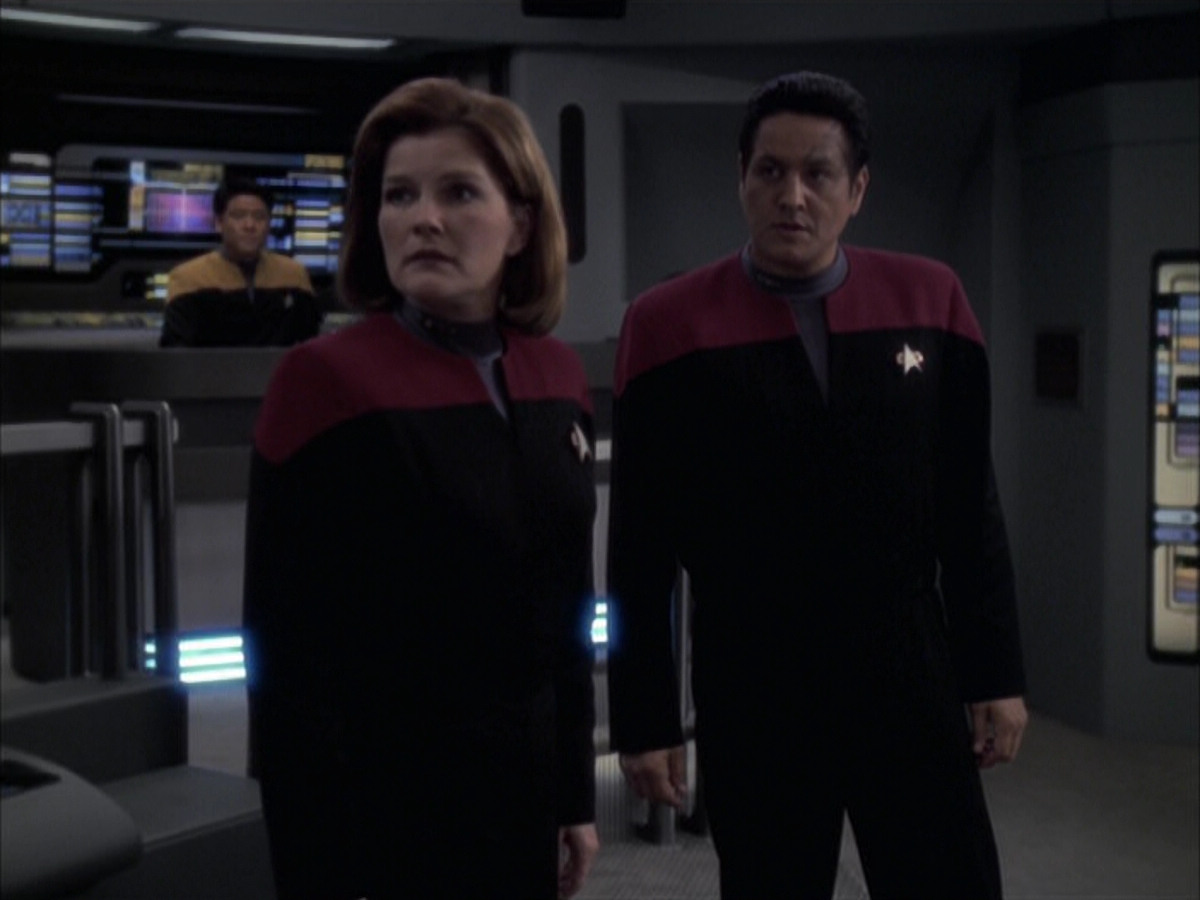 extant_StarTrek_VOY_6x23-Fury_03166.jpg