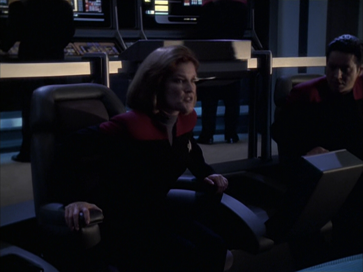 extant_StarTrek_VOY_6x23-Fury_03188.jpg