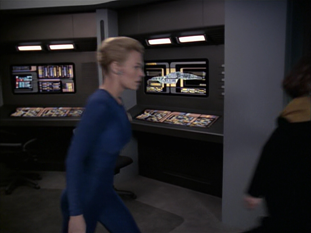 extant_StarTrek_VOY_6x23-Fury_03199.jpg